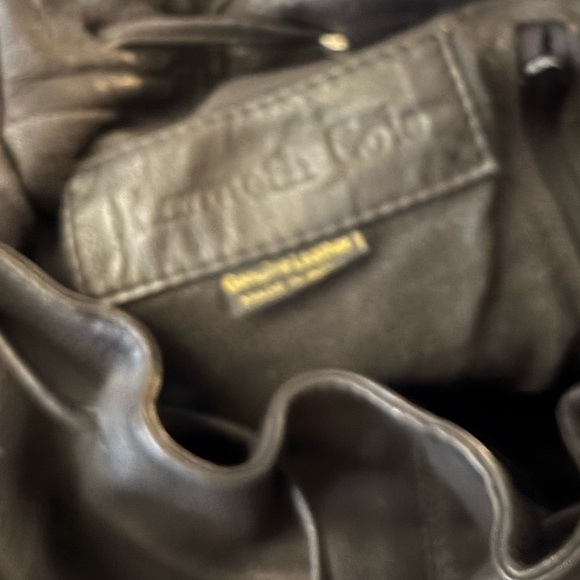 Kenneth Cole unisex vintage unisex Elegant Black distressed Leather Backpack - Picture 8 of 8